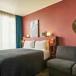 Hotel Mercure Tour Eiffel Pont Mirabeau Parigi