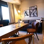 Mercure Tour Eiffel Pont Mirabeau Hotel 4*