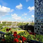Mercure Tour Eiffel Pont Mirabeau Hotel Parigi