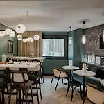 Mercure Tour Eiffel Pont Mirabeau Hotel 4*