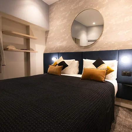 Hotel Mercure Tour Eiffel Pont Mirabeau 4*