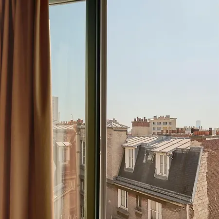 Hotel Mercure Tour Eiffel Pont Mirabeau 4*