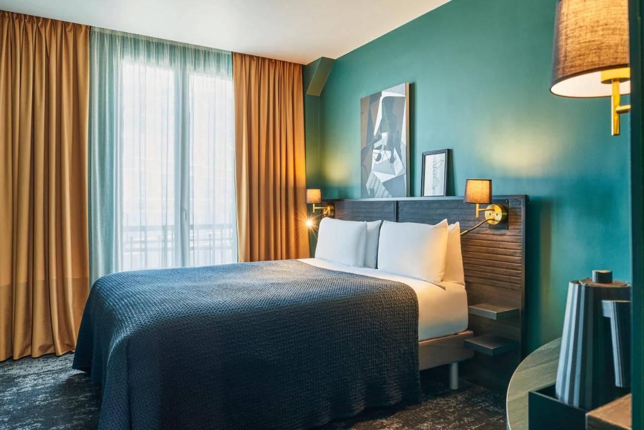 Hotel Mercure Tour Eiffel Pont Mirabeau 4*