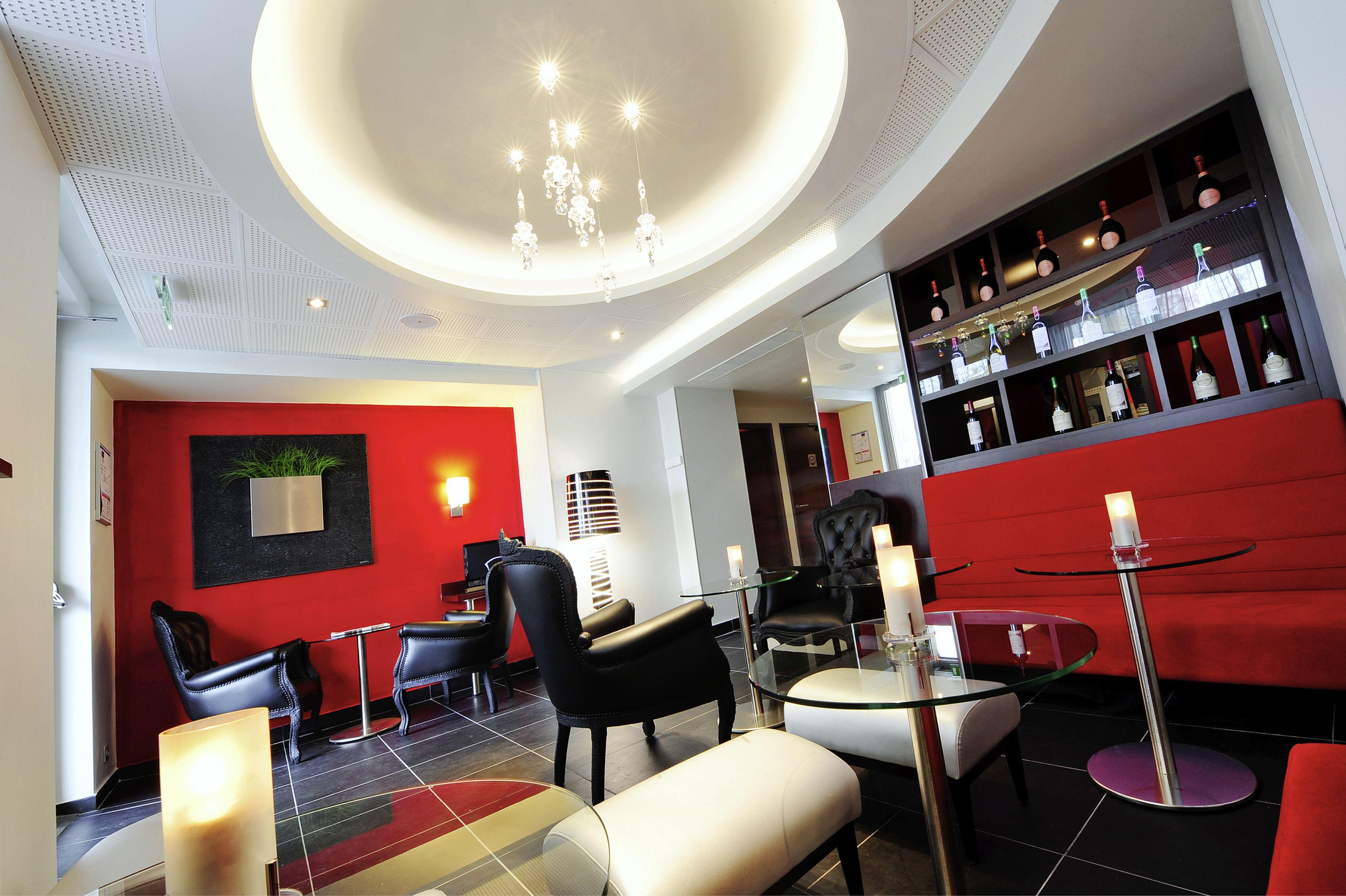 Hotel Mercure Tour Eiffel Pont Mirabeau 4*