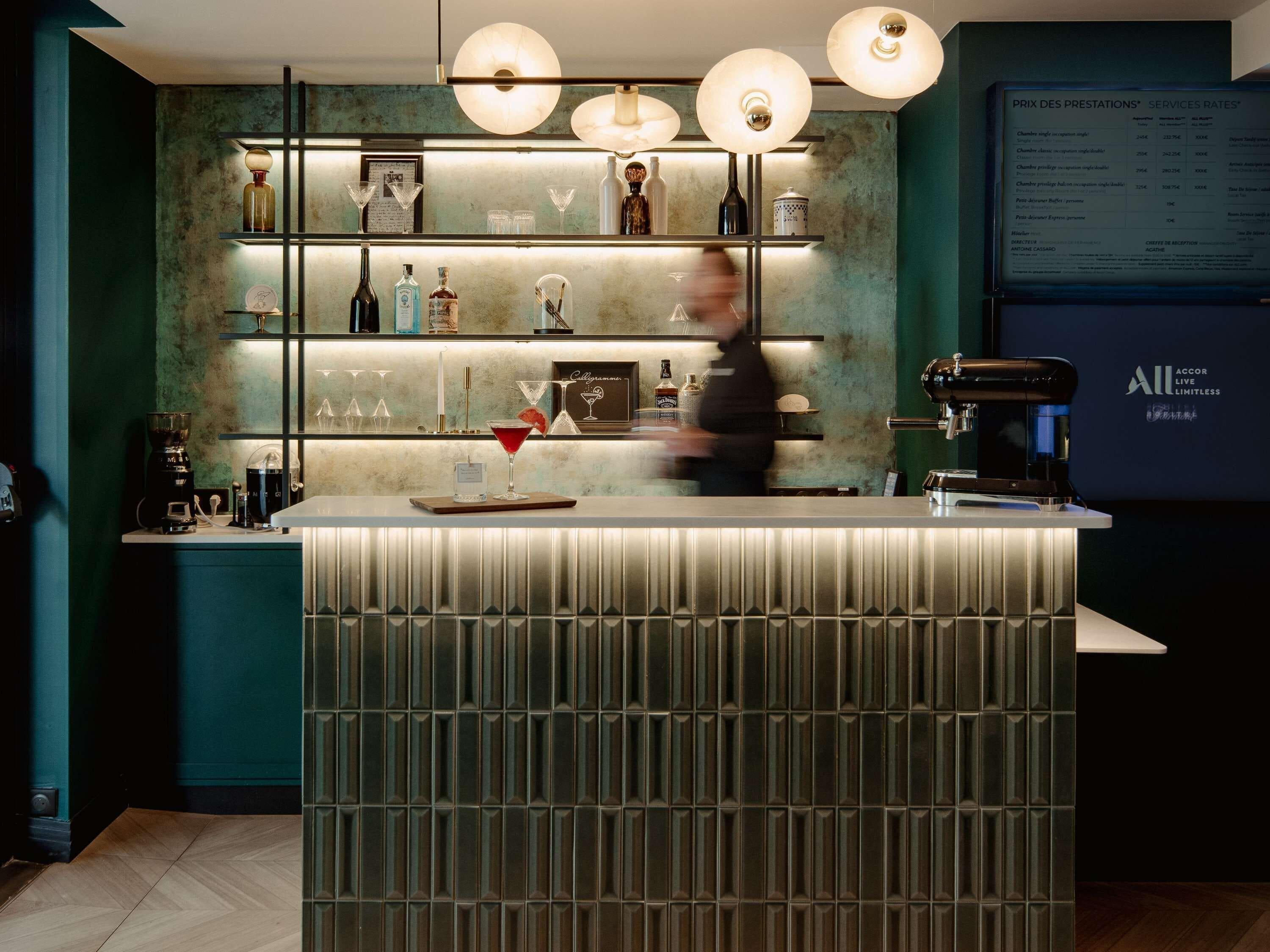 Mercure Tour Eiffel Pont Mirabeau 4*