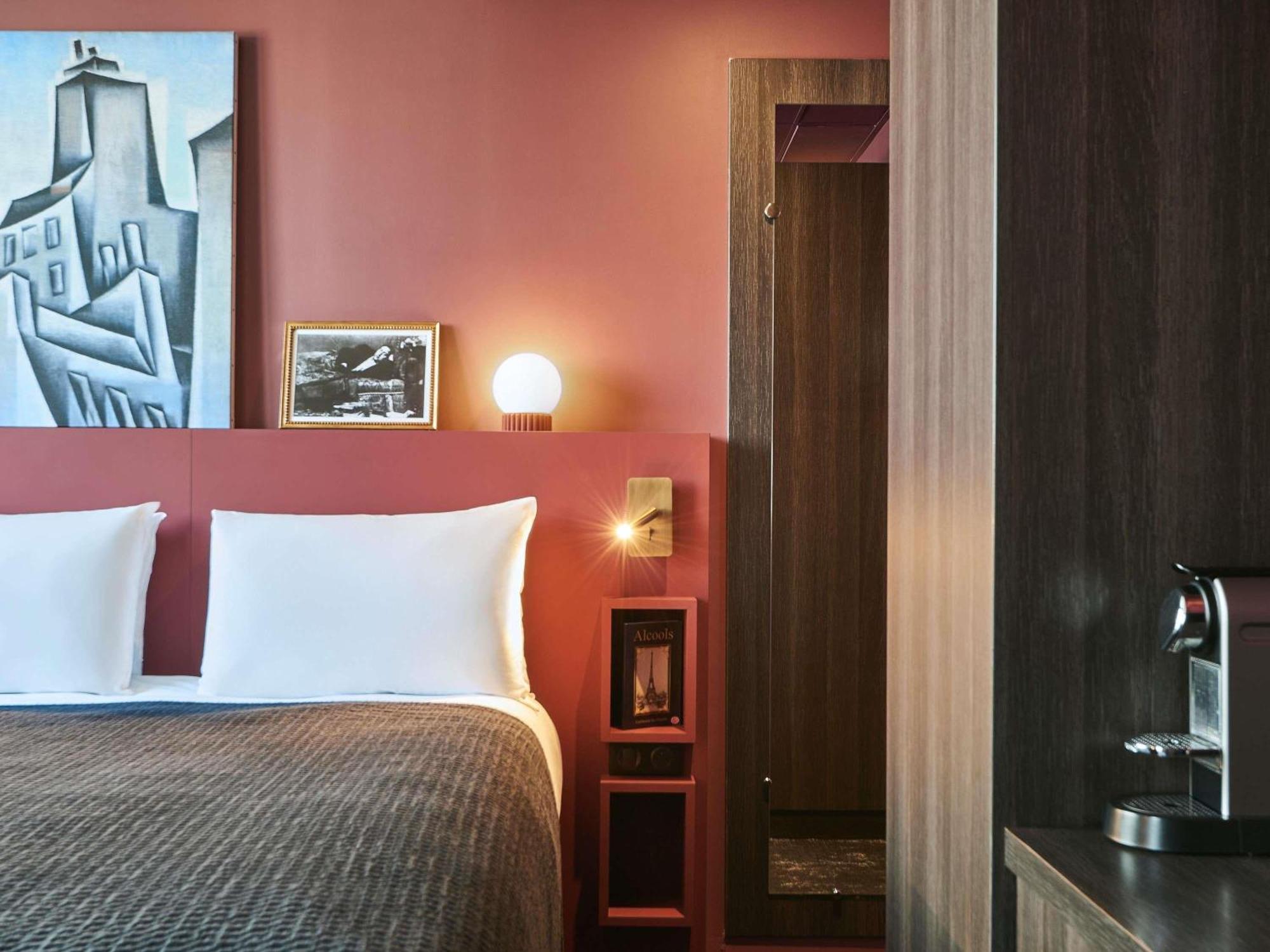 Hotel Mercure Tour Eiffel Pont Mirabeau 4*