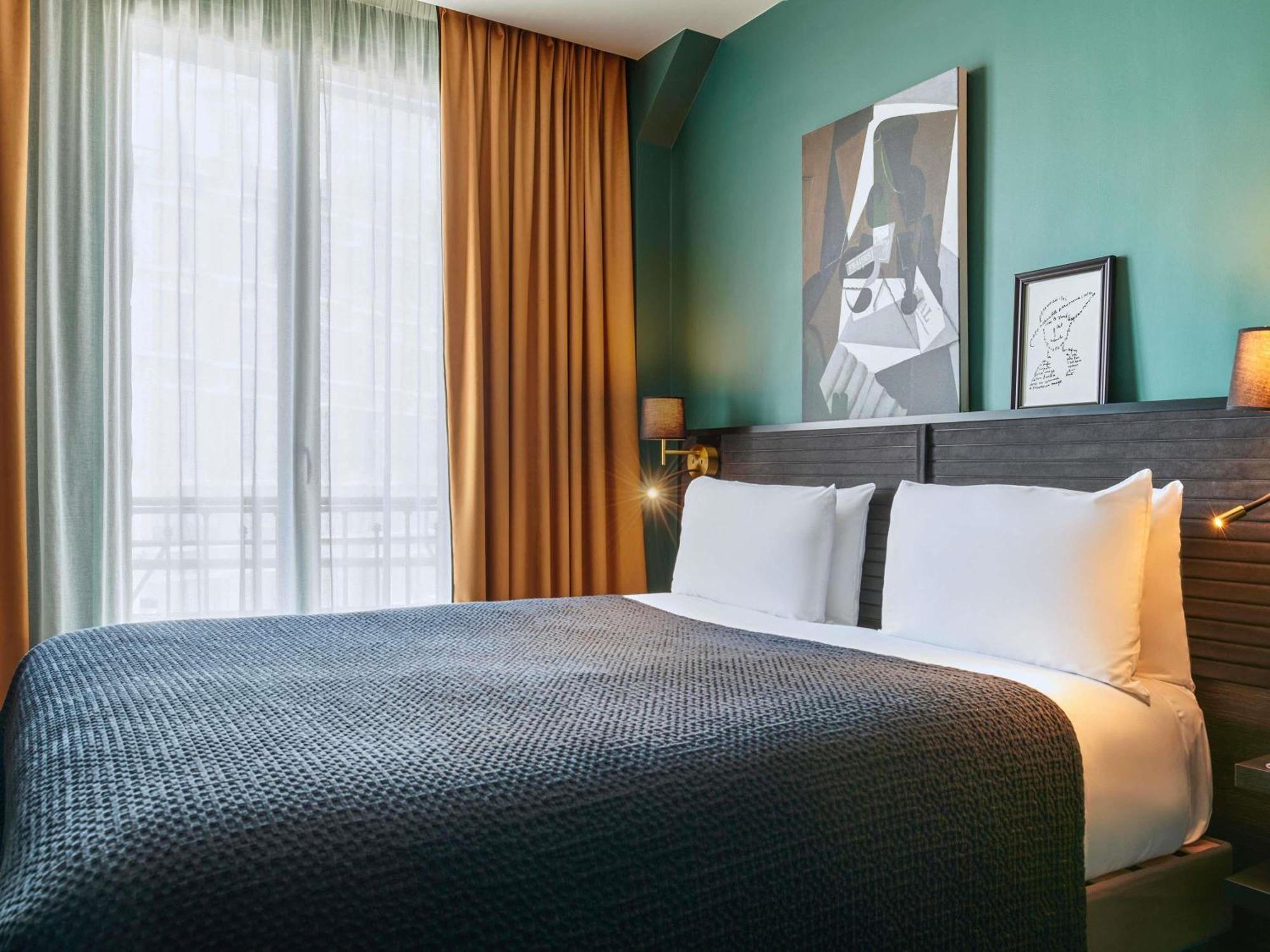 Mercure Tour Eiffel Pont Mirabeau 4*